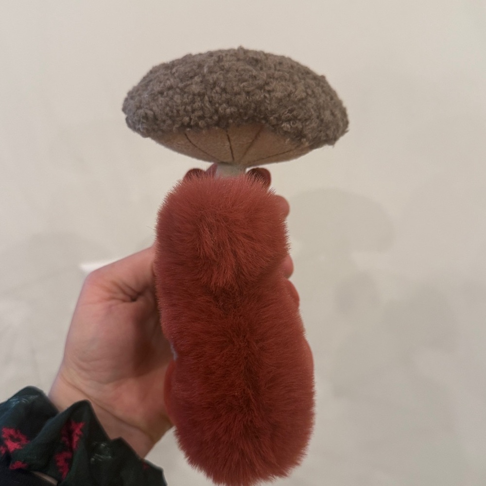 Jellycat Fungi Forager Plush Red Squirrel Mushroom Backpack Stuffed Animal - Picture 3 of 6